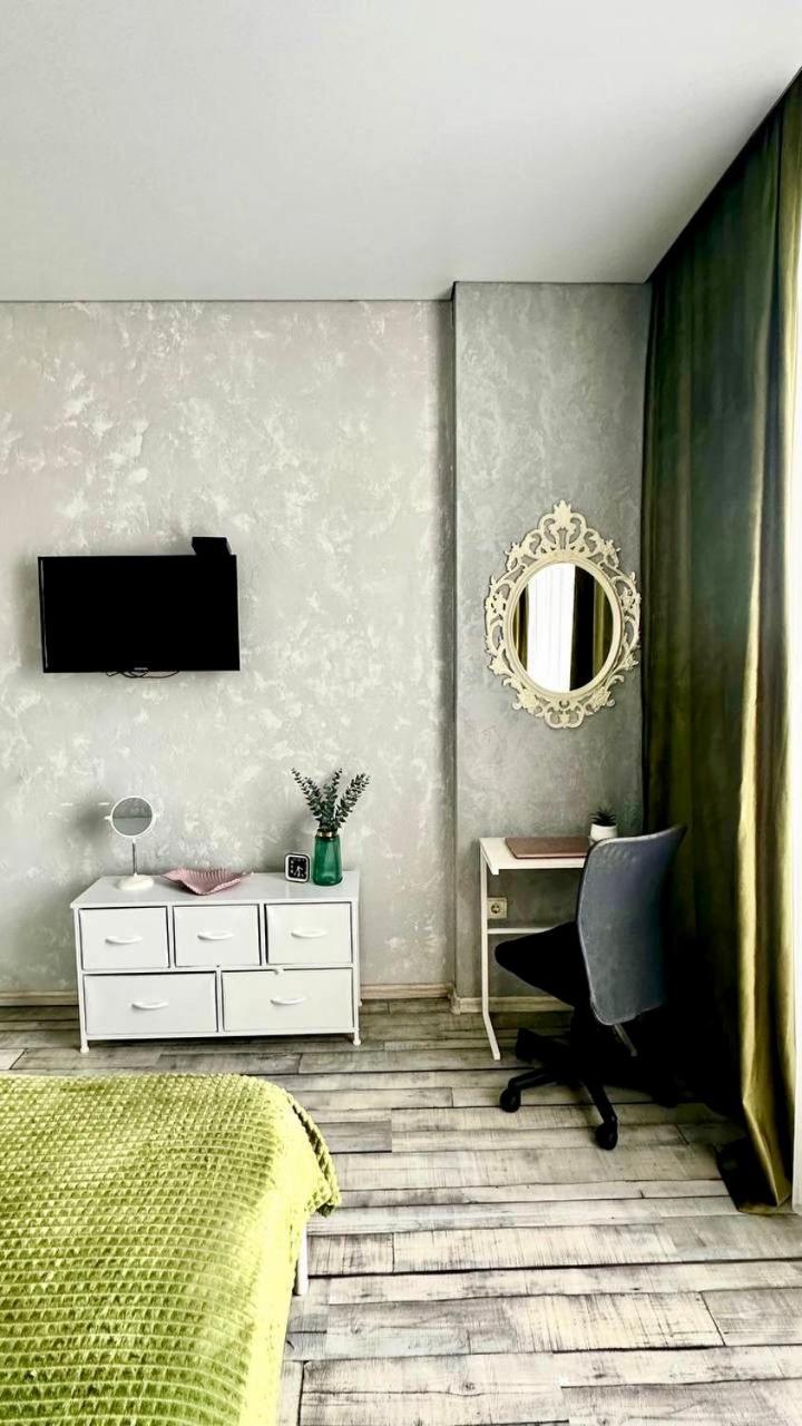 巴统Pirosmani 18D, 14 Floor公寓 外观 照片