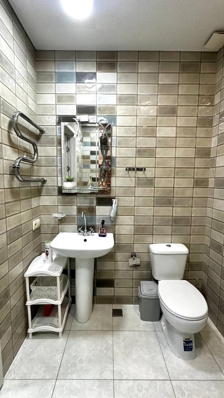 巴统Pirosmani 18D, 14 Floor公寓 外观 照片