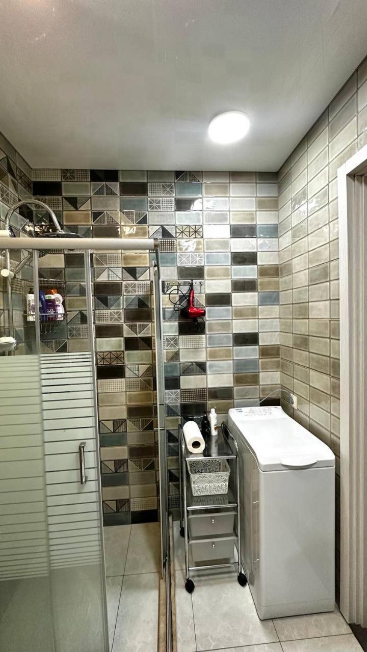 巴统Pirosmani 18D, 14 Floor公寓 外观 照片